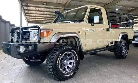 Nunua Ilio tumika Toyota Land Cruiser Beige Gari ndani ya Nairobi nchini Nairobi Nunua Ilio tumika Toyota Land Cruiser Beige Gari ndani ya Nairobi nchini Nairobi