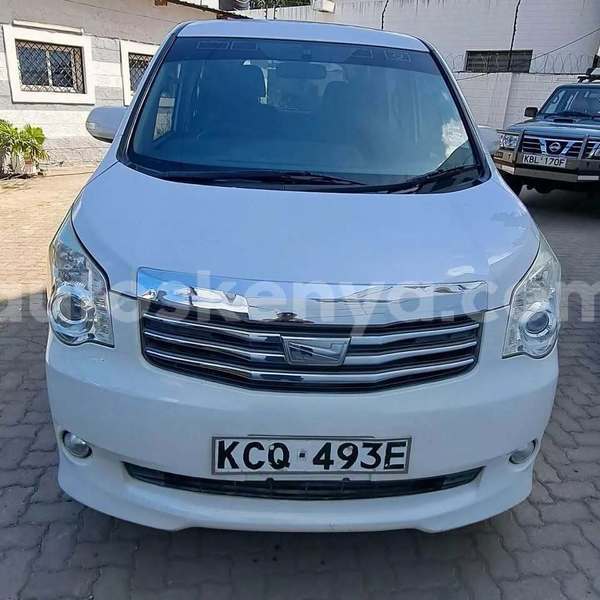 Big with watermark toyota noah nairobi machakos 28663