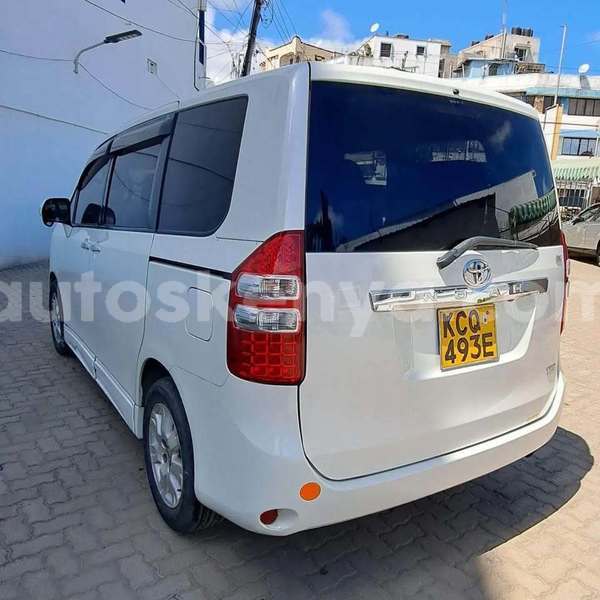 Big with watermark toyota noah nairobi machakos 28663