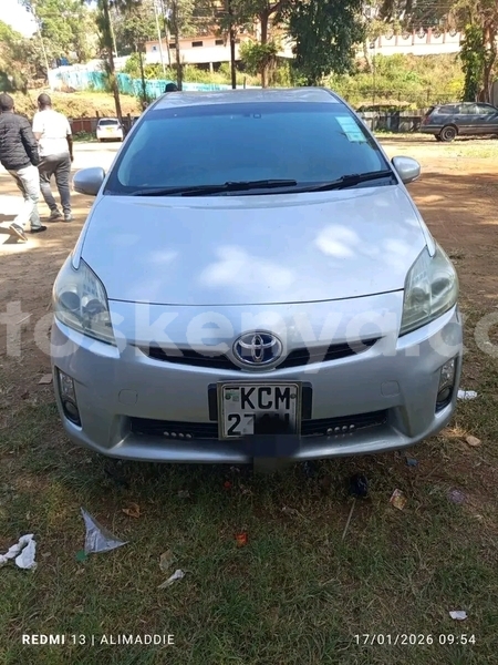Big with watermark toyota prius northeast kenya bute 28675