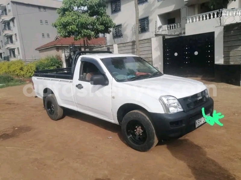 Big with watermark isuzu d max northeast kenya bute 28688