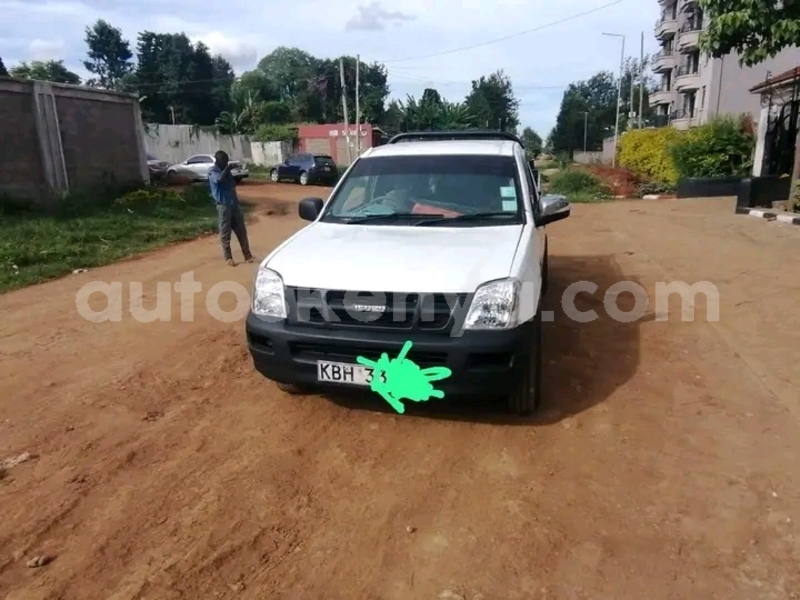 Big with watermark isuzu d max northeast kenya bute 28688