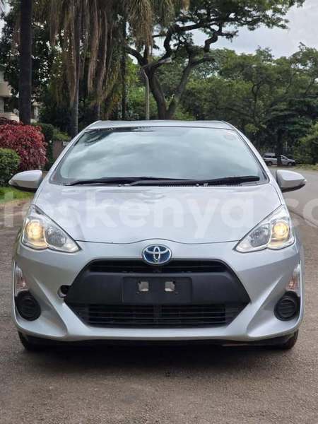 Big with watermark toyota vitz nairobi nairobi 28699