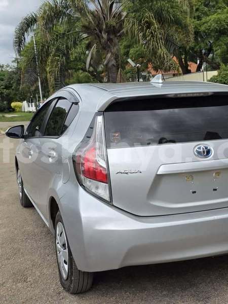 Big with watermark toyota vitz nairobi nairobi 28699