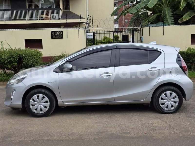 Big with watermark toyota vitz nairobi nairobi 28699