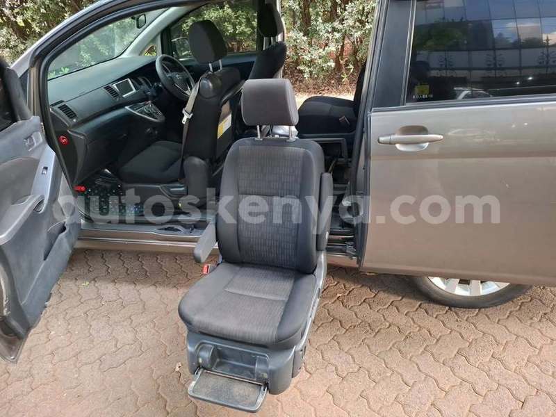 Big with watermark toyota isis nairobi nairobi 28724