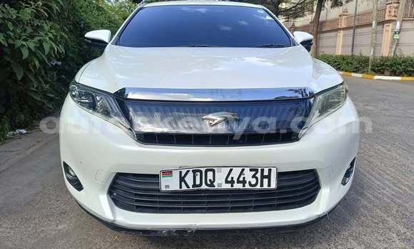 Buy Used Toyota Harrier White Car in Nairobi in Nairobi