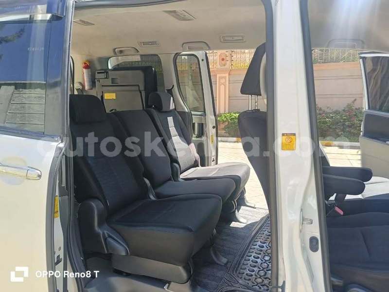 Big with watermark toyota voxy nairobi nairobi 28744