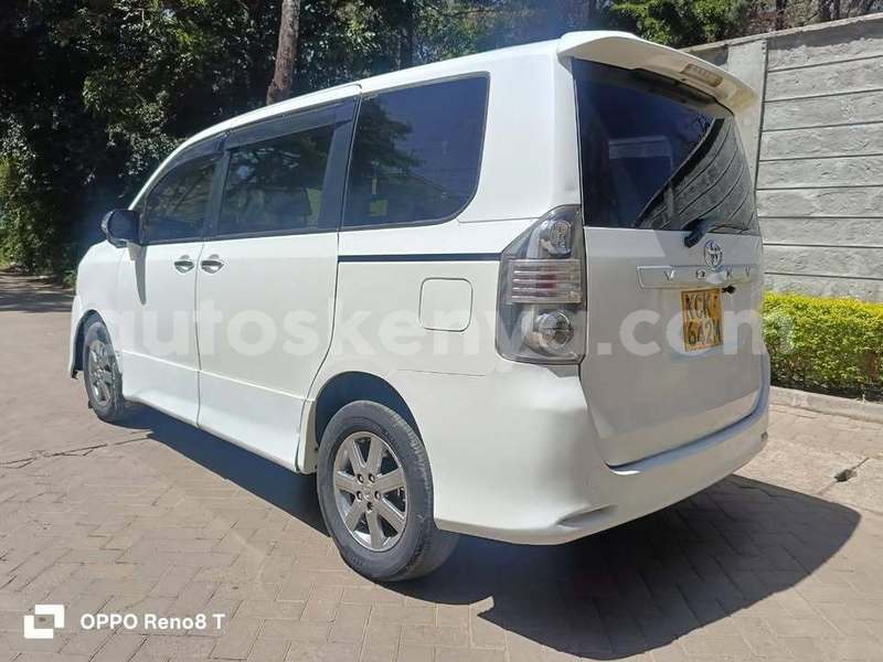 Big with watermark toyota voxy nairobi nairobi 28744