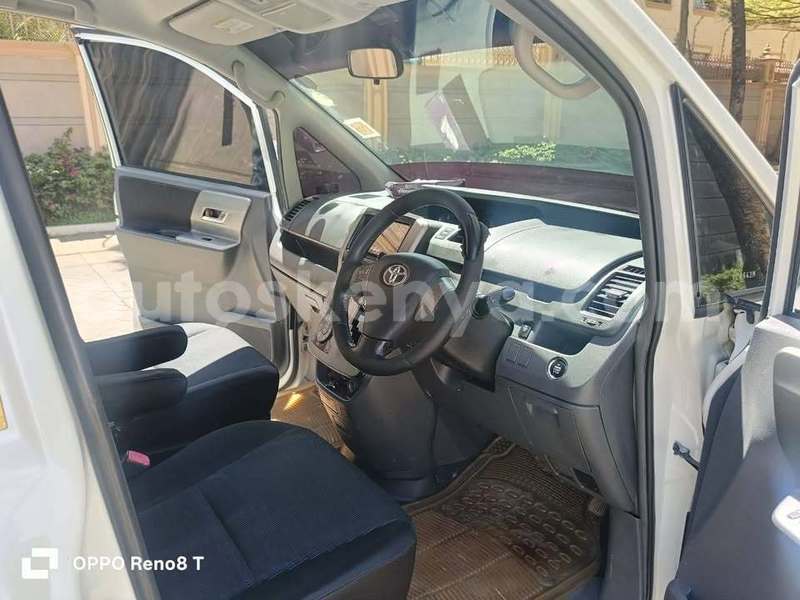 Big with watermark toyota voxy nairobi nairobi 28744