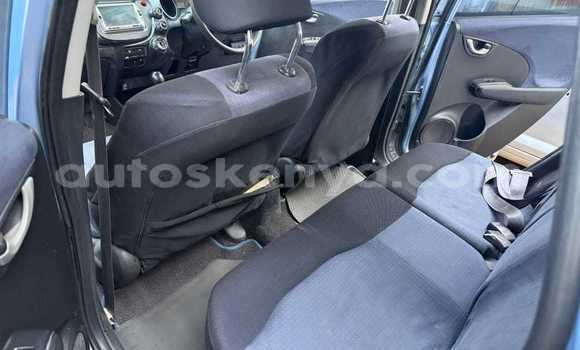 Nunua Ilio tumika Honda Fit Bluu Gari ndani ya Nairobi nchini Nairobi Nunua Ilio tumika Honda Fit Bluu Gari ndani ya Nairobi nchini Nairobi