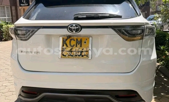 Buy Used Toyota Harrier White Car in Changamwe in Coast Buy Used Toyota Harrier White Car in Changamwe in Coast