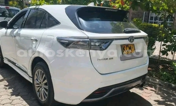 Buy Used Toyota Harrier White Car in Changamwe in Coast Buy Used Toyota Harrier White Car in Changamwe in Coast