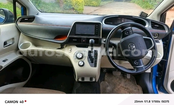 Buy Used Toyota Sienta Blue Car in El Wak in Northeast Kenya Buy Used Toyota Sienta Blue Car in El Wak in Northeast Kenya