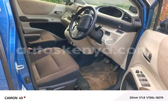 Buy Used Toyota Sienta Blue Car in El Wak in Northeast Kenya Buy Used Toyota Sienta Blue Car in El Wak in Northeast Kenya