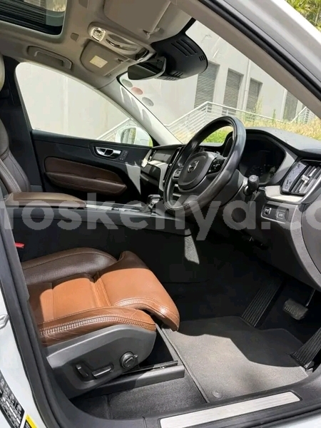 Big with watermark volvo xc60 northeast kenya bute 28801