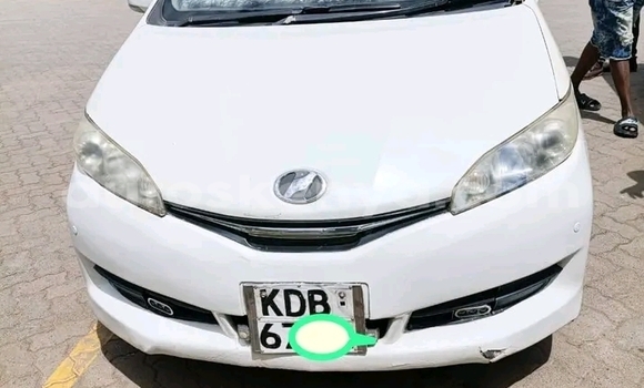 Buy Used Toyota Wish White Car in Bute in Northeast Kenya