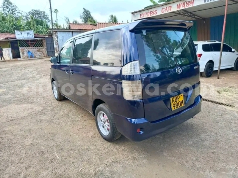 Big with watermark toyota voxy northeast kenya bute 28808