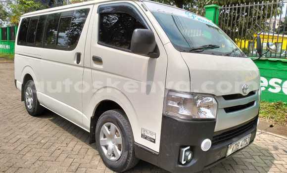 Oofamaa Toyota Hiace White Makiinaa iti Machakos keessatti Nairobi keessatti Oofamaa Toyota Hiace White Makiinaa iti Machakos keessatti Nairobi keessatti