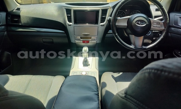 Oofamaa Subaru Legacy White Makiinaa iti Nairobi keessatti Nairobi keessatti Oofamaa Subaru Legacy White Makiinaa iti Nairobi keessatti Nairobi keessatti