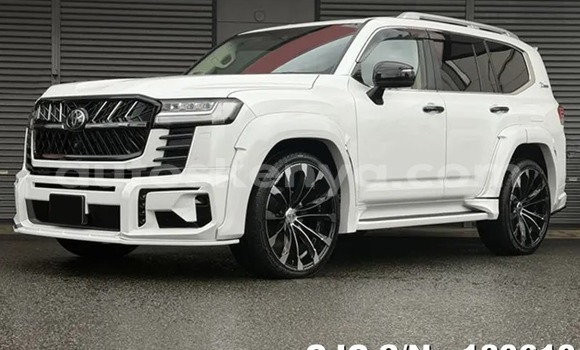 Buy Used Toyota Land Cruiser White Car in Nairobi in Nairobi Buy Used Toyota Land Cruiser White Car in Nairobi in Nairobi
