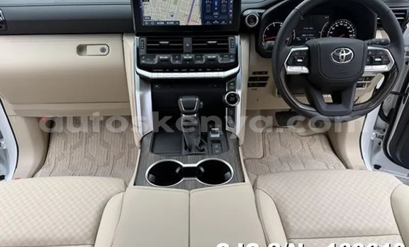 Buy Used Toyota Land Cruiser White Car in Nairobi in Nairobi Buy Used Toyota Land Cruiser White Car in Nairobi in Nairobi
