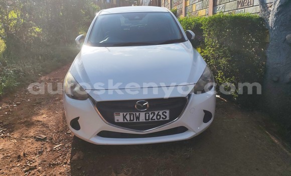 Nunua Ilio tumika Mazda Demio Nyeupe Gari ndani ya Kisii nchini Nyanza Nunua Ilio tumika Mazda Demio Nyeupe Gari ndani ya Kisii nchini Nyanza