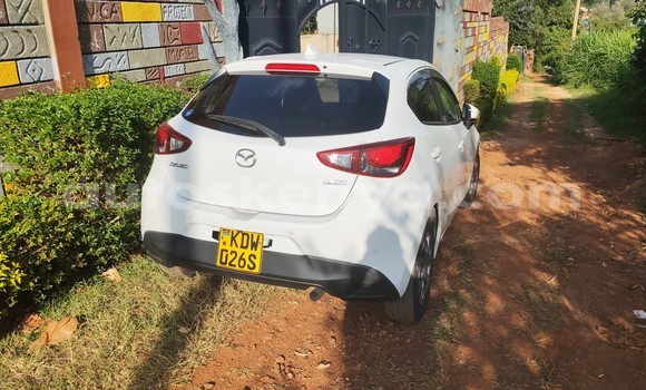 Nunua Ilio tumika Mazda Demio Nyeupe Gari ndani ya Kisii nchini Nyanza Nunua Ilio tumika Mazda Demio Nyeupe Gari ndani ya Kisii nchini Nyanza