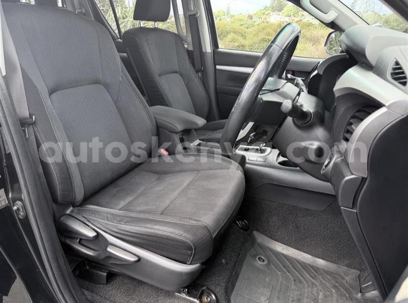 Big with watermark toyota hilux west kenya bungoma 28901