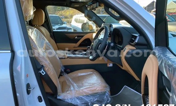 Nunua Mpya Lexus LX Nyeupe Gari ndani ya Nairobi nchini Nairobi Nunua Mpya Lexus LX Nyeupe Gari ndani ya Nairobi nchini Nairobi