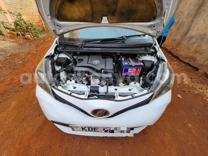 Big with watermark toyota vitz nairobi nairobi 28915