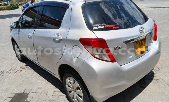 Buy Used Toyota Vitz White Car in Nairobi in Nairobi