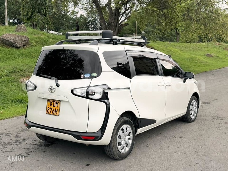 Big with watermark toyota sienta nairobi machakos 28922
