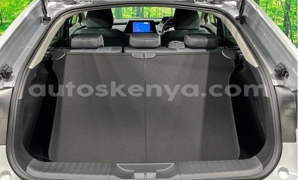 Oofamaa Toyota Prius Silver Makiinaa iti Mombasa keessatti Coastal Kenya keessatti Oofamaa Toyota Prius Silver Makiinaa iti Mombasa keessatti Coastal Kenya keessatti