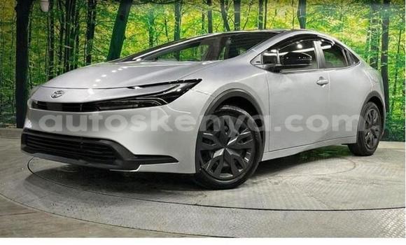 Oofamaa Toyota Prius Silver Makiinaa iti Mombasa keessatti Coastal Kenya keessatti Oofamaa Toyota Prius Silver Makiinaa iti Mombasa keessatti Coastal Kenya keessatti