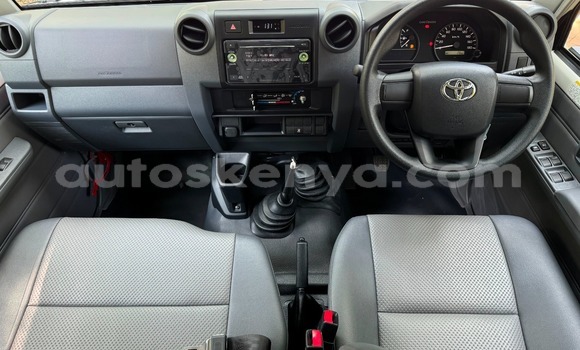 Buy New Toyota Land Cruiser White Car in Nairobi in Nairobi Buy New Toyota Land Cruiser White Car in Nairobi in Nairobi