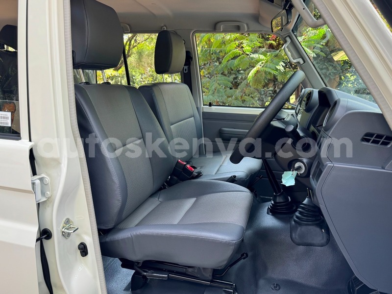Big with watermark toyota land cruiser nairobi nairobi 28939