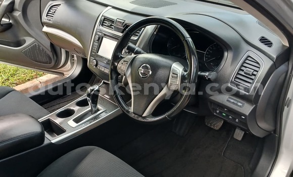 Oofamaa Nissan Teana Silver Makiinaa iti Nairobi keessatti Nairobi keessatti Oofamaa Nissan Teana Silver Makiinaa iti Nairobi keessatti Nairobi keessatti