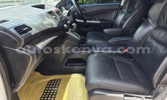 Buy Used Honda CR–V White Car in Changamwe in Coast Buy Used Honda CR–V White Car in Changamwe in Coast