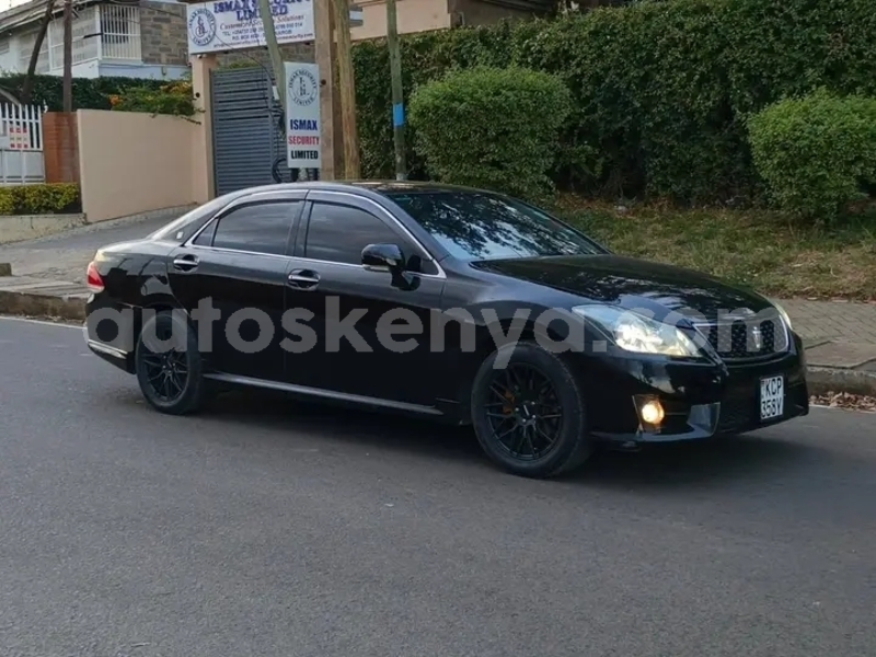Big with watermark toyota crown northeast kenya habaswein 28971