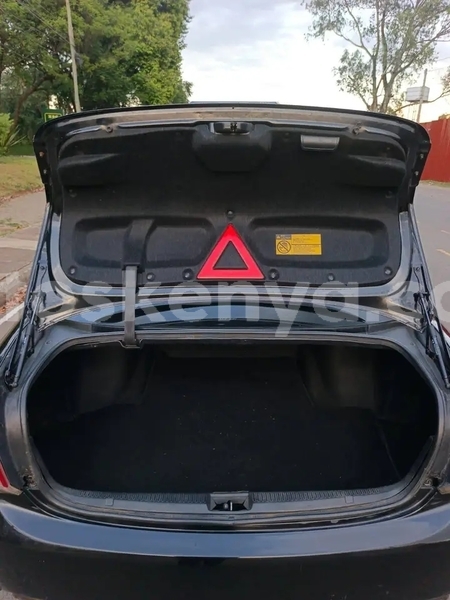 Big with watermark toyota crown northeast kenya habaswein 28971