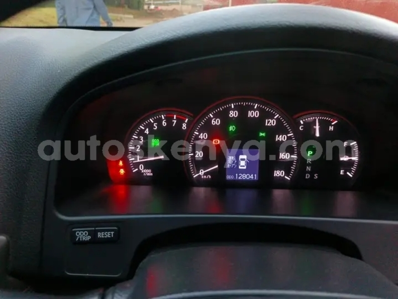 Big with watermark toyota crown northeast kenya habaswein 28971