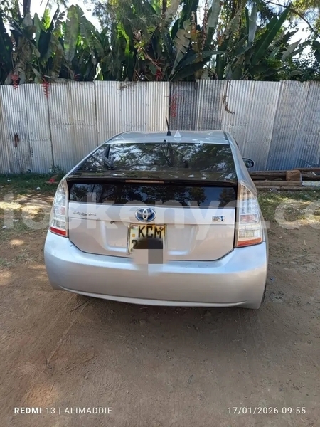 Big with watermark toyota prius nairobi bissil 28975