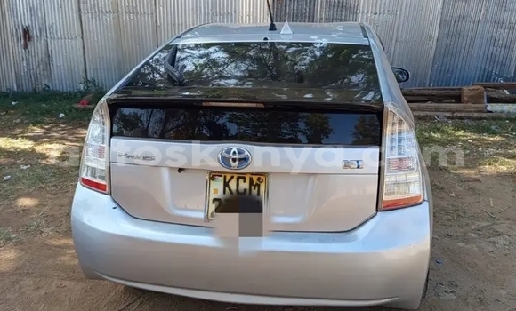 Buy Used Toyota Prius Silver Car in Bissil in Nairobi