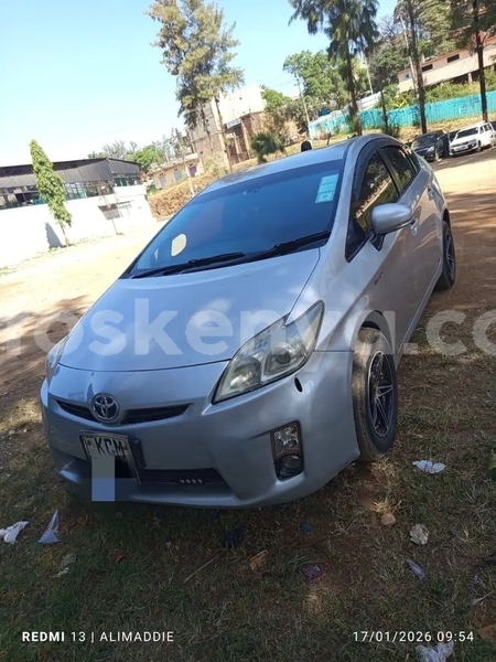 Big with watermark toyota prius nairobi bissil 28975