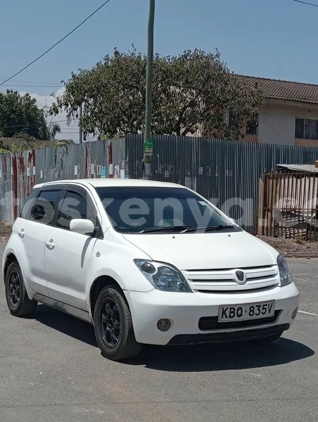 Big with watermark toyota ist northeast kenya bute 28989