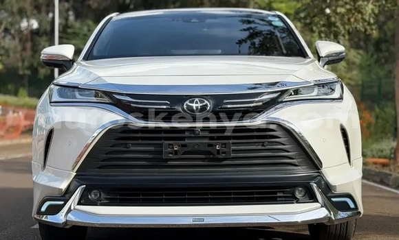 Buy Used Toyota Harrier White Car in Changamwe in Coast Buy Used Toyota Harrier White Car in Changamwe in Coast