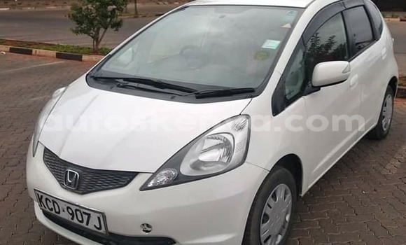 Buy Used Honda Fit White Car in Nairobi in Nairobi Buy Used Honda Fit White Car in Nairobi in Nairobi