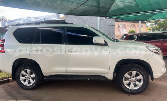 Buy Used Toyota Land Cruiser Prado White Car in Nairobi in Nairobi