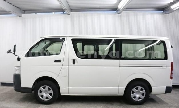 Nunua Ilio tumika Toyota Hiace Nyeupe Gari ndani ya Nairobi nchini Nairobi Nunua Ilio tumika Toyota Hiace Nyeupe Gari ndani ya Nairobi nchini Nairobi